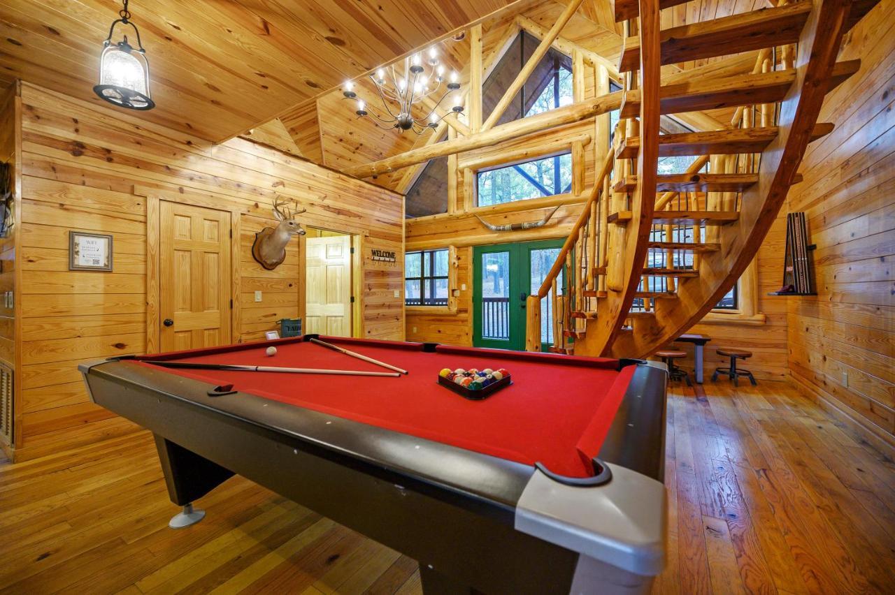 ברוקן בו The Eastwood Spacious Retreat With 4 King En-Suites - Hot Tub - Pet-Friendly - Cozy Fire Pit - Prime Location - Multi-Family מראה חיצוני תמונה